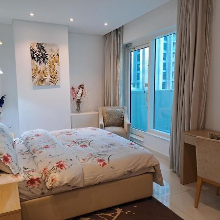 Spacious One Bedroom Close To Burj Khalifa, Dubai Mall In Business Bay Esterno foto