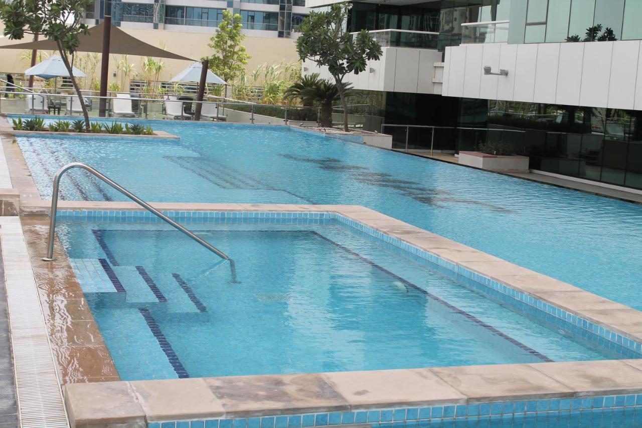 Spacious One Bedroom Close To Burj Khalifa, Dubai Mall In Business Bay Esterno foto