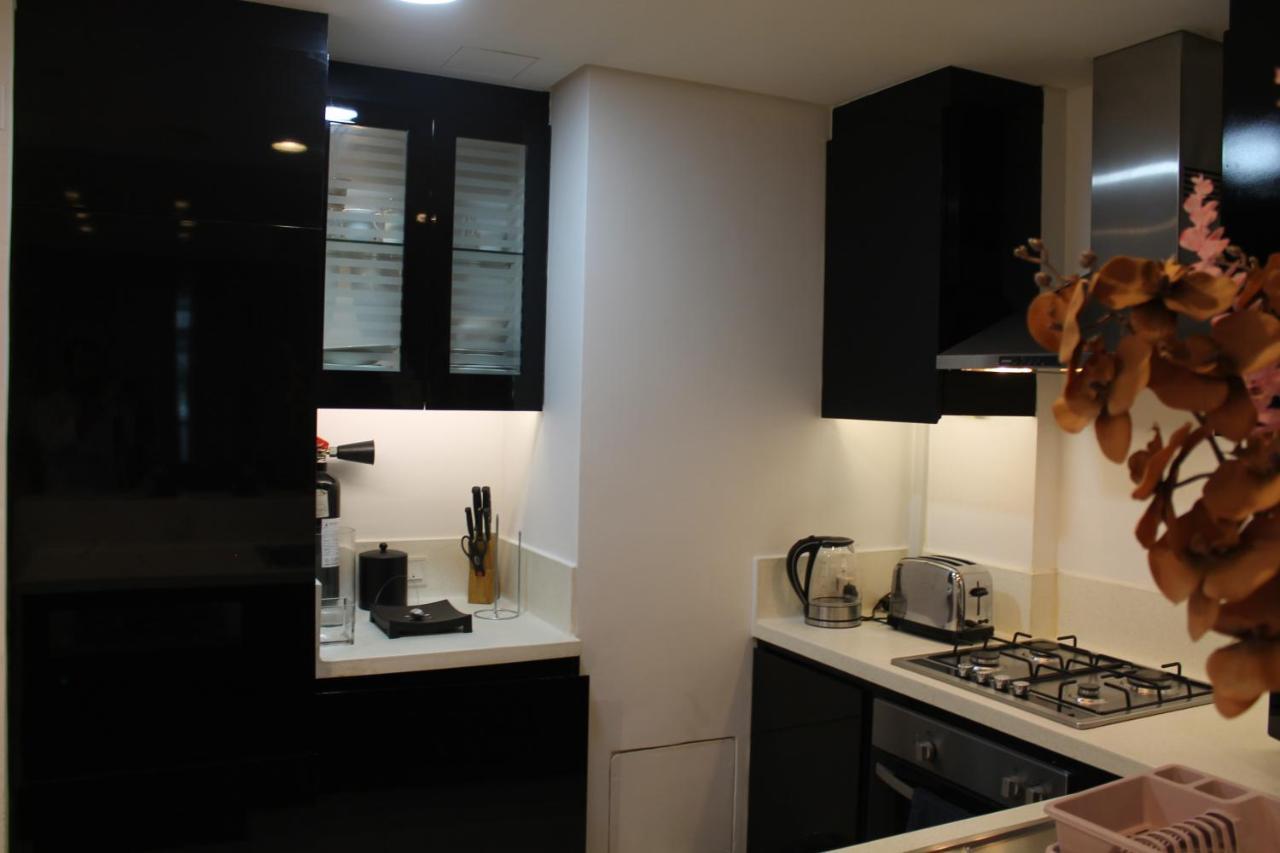 Spacious One Bedroom Close To Burj Khalifa, Dubai Mall In Business Bay Esterno foto