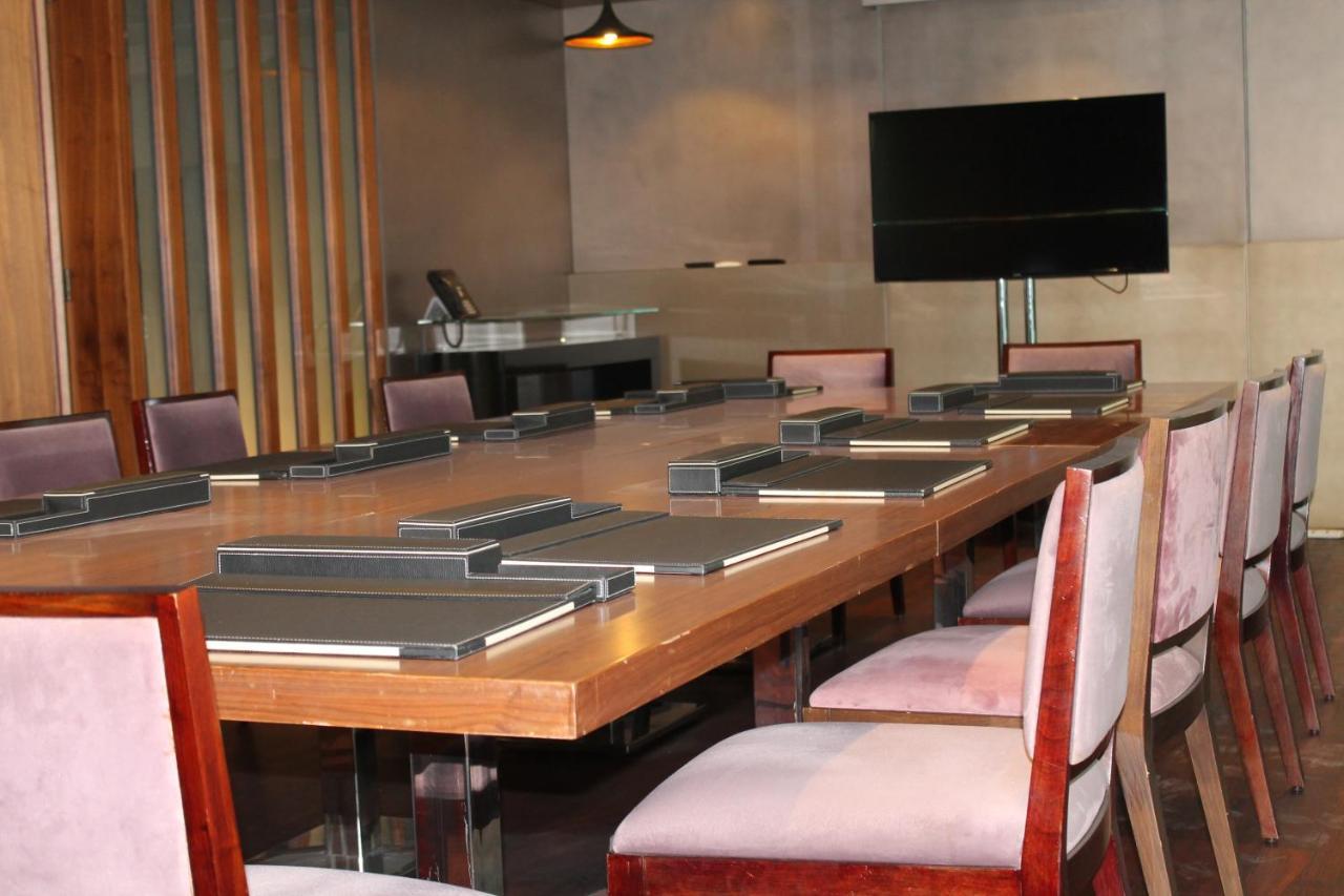 Spacious One Bedroom Close To Burj Khalifa, Dubai Mall In Business Bay Esterno foto
