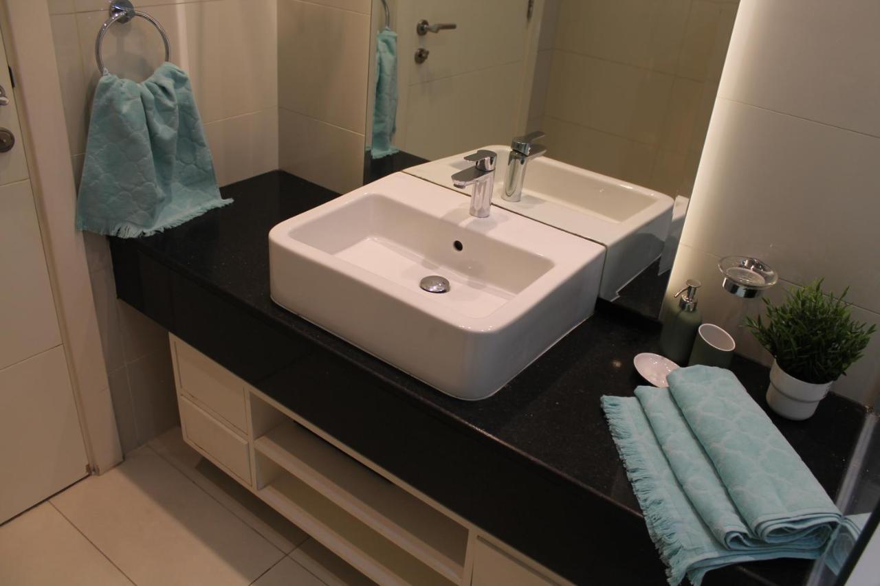 Spacious One Bedroom Close To Burj Khalifa, Dubai Mall In Business Bay Esterno foto