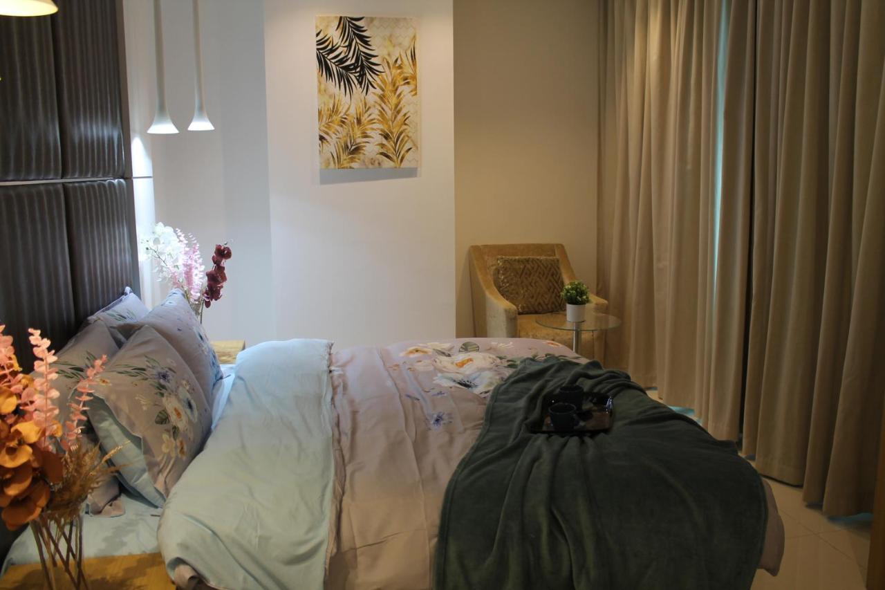 Spacious One Bedroom Close To Burj Khalifa, Dubai Mall In Business Bay Esterno foto