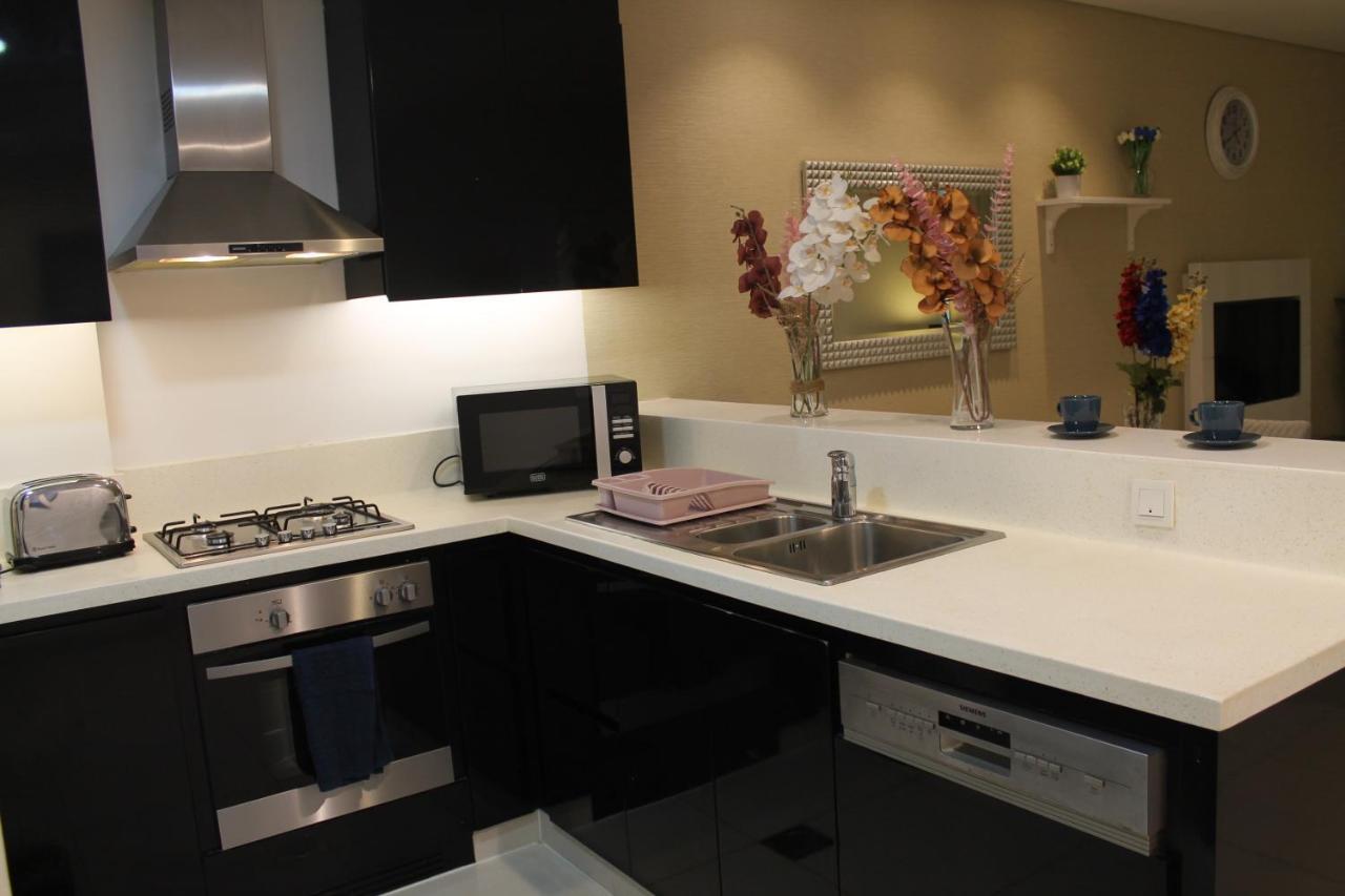 Spacious One Bedroom Close To Burj Khalifa, Dubai Mall In Business Bay Esterno foto